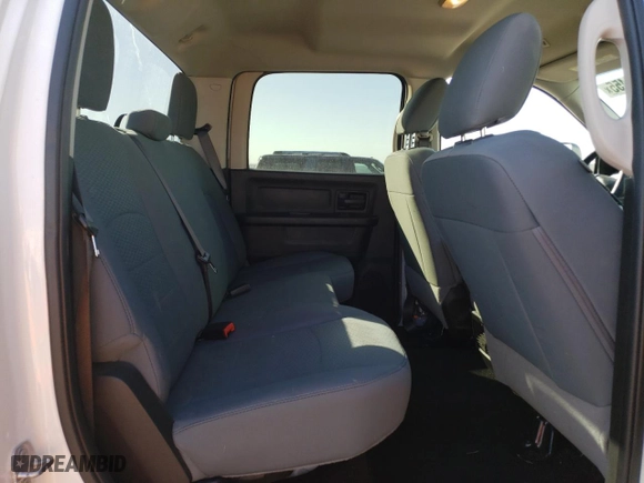 2018 Ram 2500 Tradesman with VIN 3C6UR5CJ0JG378557, listed as a Copart auction lot 47132455 with 105,773 mi miles and Salvage Title. Bid and sale history available at carsss.com. Image 10.