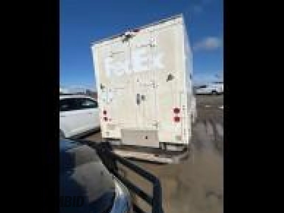 2013 Ford F-250 XL z VIN 1FDBF2B6XDEB43045, wystawiony jako IAAI lot #42511129 z przebiegiem 607 408 mil mil oraz . Historia ofert i sprzedaży dostępna na DreamBid. Obrazek 1.