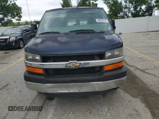 2007 Chevrolet Express Passenger z VIN 1GAHG39U571152181, wystawiony jako Copart lot #56238115 z przebiegiem 170 521 mil mil oraz Czysty tytuł • Clean title. Historia ofert i sprzedaży dostępna na DreamBid. Obrazek 5.