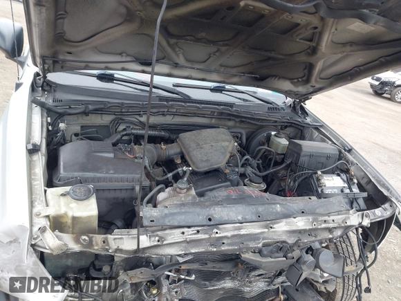 2006 Toyota Tacoma with VIN 5TEUX42N66Z233581, listed as a IAAI auction lot 41897141 with 153,117 mi miles and . Bid and sale history available at DreamBid. Image 10.