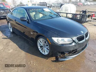 2011 BMW 3 Series 335i with VIN WBADX7C50BE581662, listed as a IAAI auction lot 41800590 with 118,547 mi miles and . Bid and sale history available at carsss.com. Image 1.