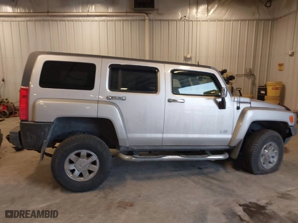 2008 Hummer H3 SUV with VIN 5GTEN13E388134981, listed as a IAAI auction lot 41549808 with 144,369 mi miles. Bid and sale history available at carsss.com. Image 13.