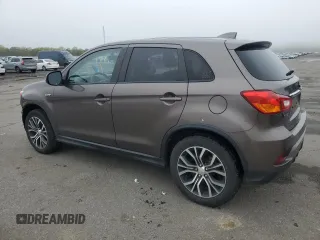 2019 Mitsubishi Outlander ES z VIN JA4AR3AU7KU014836, wystawiony jako Copart lot #55296935 z przebiegiem 14 378 mil mil oraz Szkody całkowita. Historia ofert i sprzedaży dostępna na DreamBid. Obrazek 2.