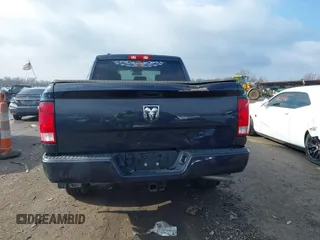 2018 Ram 1500 Tradesman z VIN 1C6RR6FG3JS325243, wystawiony jako IAAI lot #41630019 z przebiegiem 54 019 mil mil oraz . Historia ofert i sprzedaży dostępna na DreamBid. Obrazek 17.