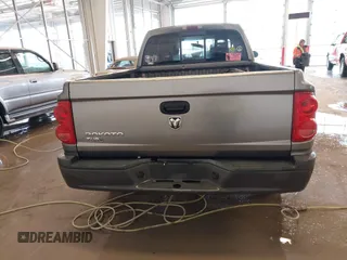 2005 Dodge Dakota ST with VIN 1D7HE22KX5S108948, listed as a IAAI auction lot 41588626 with 149,594 mi miles and . Bid and sale history available at DreamBid. Image 15.