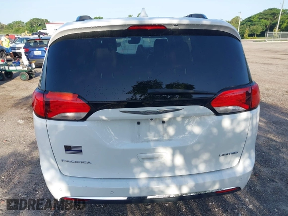 2017 Chrysler Pacifica Limited z VIN 2C4RC1GG9HR514681, wystawiony jako IAAI lot #42268035 z przebiegiem 153 319 mil mil oraz . Historia ofert i sprzedaży dostępna na DreamBid. Obrazek 16.