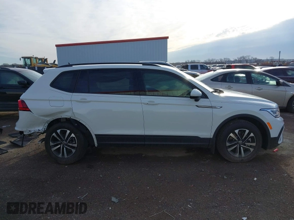 2024 Volkswagen Tiguan S with VIN 3VVRB7AX4RM232229, listed as a IAAI auction lot 41673555 with 333 mi miles and . Bid and sale history available at DreamBid. Image 14.