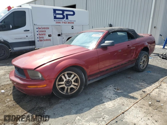 2007 Ford Mustang Deluxe with VIN 1ZVFT84N275255121, listed as a Copart auction lot 62544695 with 201,917 mi miles and Clean title. Bid and sale history available at DreamBid. Image 1.