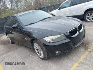 2011 BMW 3 Series 328i xDrive with VIN WBAPK7C55BA772321, listed as a IAAI auction lot 41873123 with 95,500 mi miles. Bid and sale history available at carsss.com. Image 1.