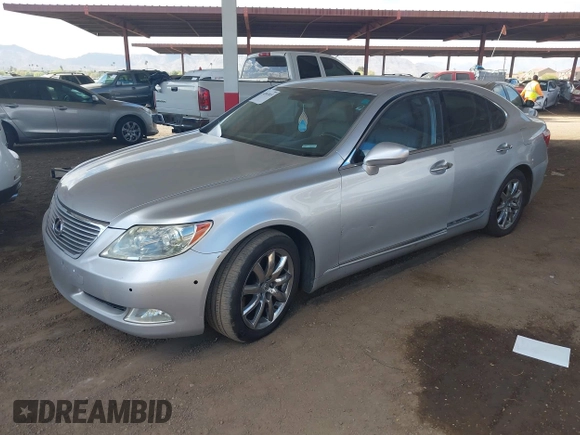 2007 Lexus LS with VIN JTHBL46F575048348, listed as a IAAI auction lot 42043015 with 201,281 mi miles. Bid and sale history available at carsss.com. Image 17.