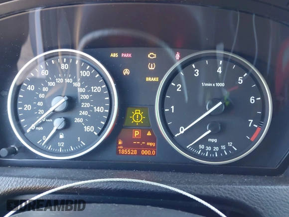 2008 BMW X5 3.0si with VIN 5UXFE43598L022453, listed as a IAAI auction lot 41852297 with 185,528 mi miles. Bid and sale history available at carsss.com. Image 7.
