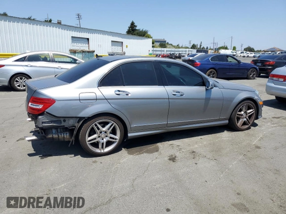 2014 Mercedes-Benz C 350 Sport с VIN WDDGF5HB3EA946049, выставлен на аукционе Copart как лот 64132535 с пробегом 122 937 миль миль и Списание • Salvage title. История ставок и продаж доступна на DreamBid. Изображение 3.