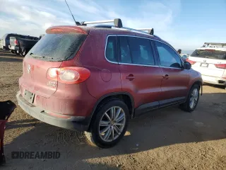 2011 Volkswagen Tiguan SEL with VIN WVGBV7AX4BW001386, listed as a Copart auction lot 44495945 with 149,806 mi miles and Salvage Title. Bid and sale history available at DreamBid. Image 3.