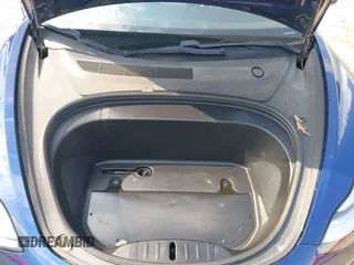 2019 Tesla Model 3 Mid Range z VIN 5YJ3E1EA8KF308947, wystawiony jako IAAI lot #39617997 z przebiegiem 70 831 mil mil oraz . Historia ofert i sprzedaży dostępna na DreamBid. Obrazek 10.