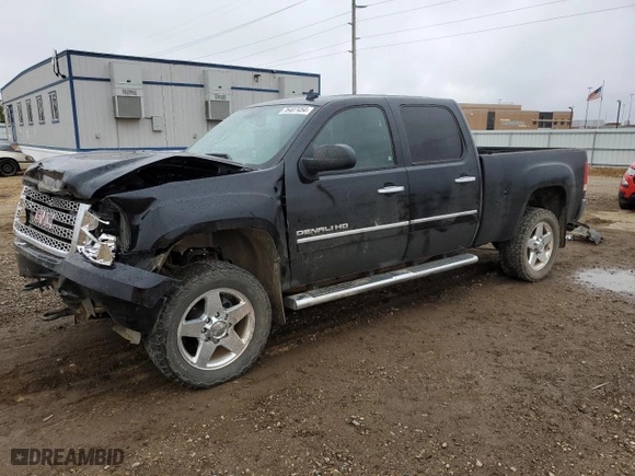 2011 GMC Sierra 2500HD Denali with VIN 1GT125C89BF264055, listed as a Copart auction lot 76407454 with 211,776 mi miles and Salvage Title. Bid and sale history available at carsss.com. Image 1.