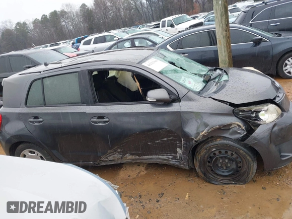 2013 Scion xD z VIN JTKKUPB40D1032381, wystawiony jako IAAI lot #41212704 z przebiegiem 209 858 mil mil oraz . Historia ofert i sprzedaży dostępna na DreamBid. Obrazek 13.