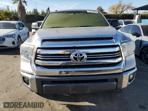 2016 Toyota Tundra SR5 z VIN 5TFRY5F11GX210251, wystawiony jako Copart lot #84218974 z przebiegiem 53 047 mil mil oraz Szkoda całkowita • Salvage title. Historia ofert i sprzedaży dostępna na DreamBid. Obrazek 5.
