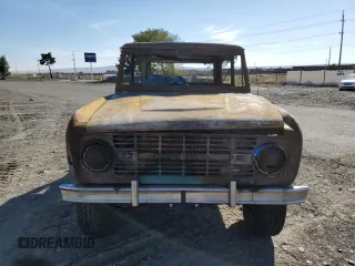 1975 Ford Bronco z VIN U15GLV42632, wystawiony jako Copart lot #71173504 z przebiegiem Nie podano mil oraz Szkoda całkowita • Salvage title. Historia ofert i sprzedaży dostępna na DreamBid. Obrazek 12.