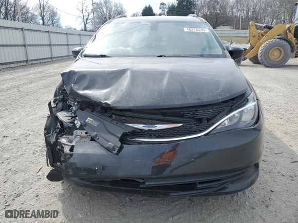 2020 Chrysler Voyager LXI with VIN 2C4RC1DGXLR262288, listed as a Copart auction lot 46376285 with NaN miles and Salvage Title. Bid and sale history available at carsss.com. Image 5.