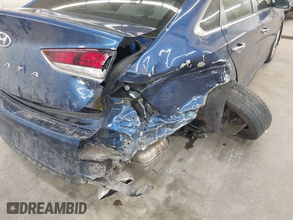 2018 Hyundai Sonata SEL with VIN 5NPE34AF0JH624912, listed as a IAAI auction lot 41757575 with 103,260 mi miles and . Bid and sale history available at carsss.com. Image 6.