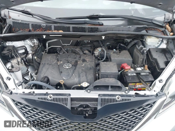 2017 Toyota Sienna SE with VIN 5TDXZ3DC4HS806247, listed as a IAAI auction lot 41323320 with 18,212 mi miles and . Bid and sale history available at DreamBid. Image 10.