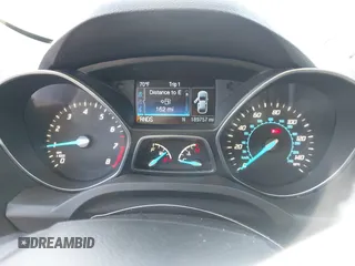 2016 Ford Escape SE with VIN 1FMCU0GX6GUB62475, listed as a IAAI auction lot 42006621 with 189,757 mi miles and . Bid and sale history available at carsss.com. Image 7.