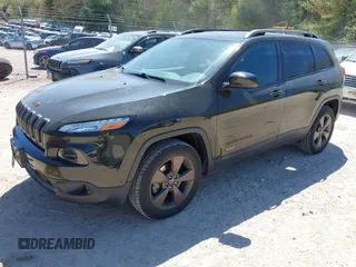 2017 Jeep Cherokee Latitude z VIN 1C4PJMCB9HW512395, wystawiony jako IAAI lot #42161258 z przebiegiem 67 584 mil mil oraz . Historia ofert i sprzedaży dostępna na DreamBid. Obrazek 22.