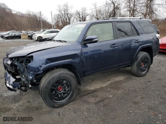 2024 Toyota 4Runner SR5 Premium with VIN JTENU5JR3R6251766, listed as a Copart auction lot 50371375 with 5,222 mi miles and Salvage Title. Bid and sale history available at carsss.com. Image 1.