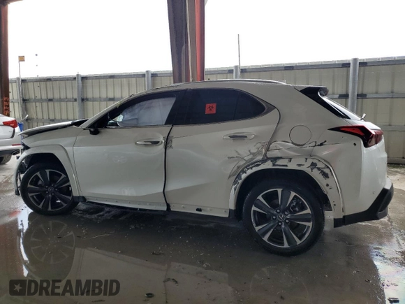 2024 Lexus UX 250h Premium z VIN JTHP6JBH0R2186659, wystawiony jako Copart lot #65626554 z przebiegiem 11 068 mil mil oraz Nie do naprawy • Non repairable. Historia ofert i sprzedaży dostępna na DreamBid. Obrazek 2.
