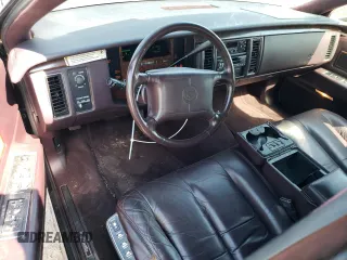 1994 Cadillac Fleetwood z VIN 1G6DW52PXRR704063, wystawiony jako Copart lot #75345394 z przebiegiem 96 067 mil mil oraz Szkody całkowita. Historia ofert i sprzedaży dostępna na DreamBid. Obrazek 8.