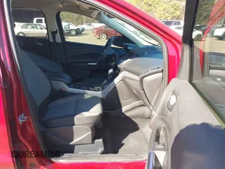 2016 Ford Escape SE with VIN 1FMCU0G91GUB52874, listed as a IAAI auction lot 41662885 with 176,191 mi miles. Bid and sale history available at carsss.com. Image 5.