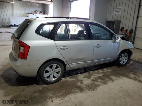 2007 Kia Rondo EX with VIN KNAFG526677101045, listed as a Copart auction lot 82483754 with 152,572 mi miles and Salvage Title. Bid and sale history available at carsss.com. Image 3.