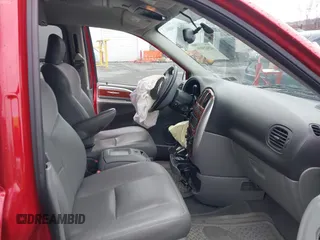 2006 Chrysler Town & Country LWB Limited with VIN 2A8GP64L36R907110, listed as a IAAI auction lot 42025696 with 69,711 mi miles. Bid and sale history available at carsss.com. Image 5.