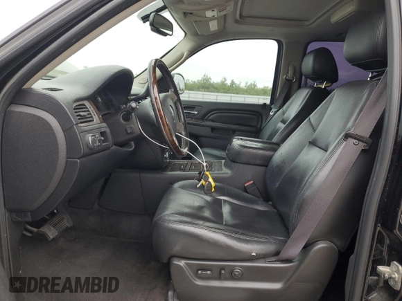 2011 GMC Yukon XL Denali with VIN 1GKS1MEFXBR309715, listed as a Copart auction lot 54693675 with 199,479 mi miles and Clean Title. Bid and sale history available at carsss.com. Image 7.
