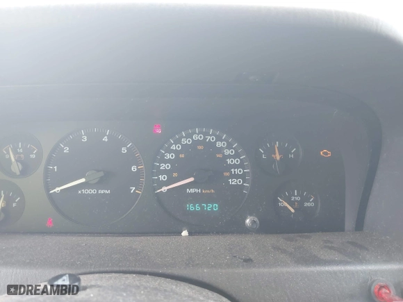 2002 Jeep Grand Cherokee Laredo with VIN 1J4GW48N12C193792, listed as a IAAI auction lot 41545283 with 166,720 mi miles. Bid and sale history available at carsss.com. Image 7.