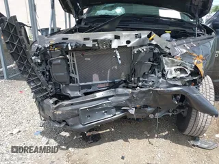 2024 Ram 1500 SSV z VIN 1C6RR7XT9RS185440, wystawiony jako IAAI lot #42286125 z przebiegiem 18 169 mil mil oraz . Historia ofert i sprzedaży dostępna na DreamBid. Obrazek 6.