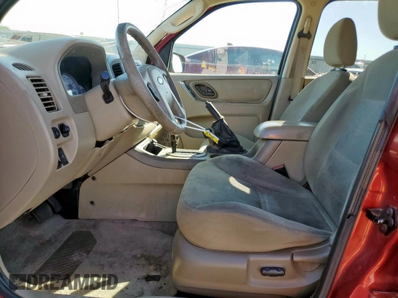 2005 Ford Escape XLT z VIN 1FMYU93185KE31449, wystawiony jako Copart lot #57763225 z przebiegiem 249 819 mil mil oraz Szkoda całkowita • Salvage title. Historia ofert i sprzedaży dostępna na DreamBid. Obrazek 7.