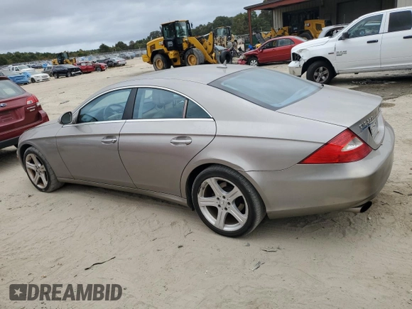 2007 Mercedes-Benz CLS-Class 5.5L with VIN WDDDJ72X77A086855, listed as a Copart auction lot 71226864 with 0 mi miles and Salvage Title. Bid and sale history available at carsss.com. Image 2.