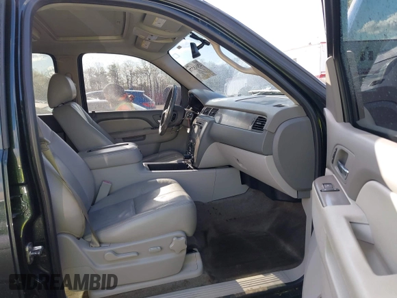 2013 Chevrolet Avalanche LT with VIN 3GNTKFE76DG195370, listed as a IAAI auction lot 42033278 with 159,167 mi miles and . Bid and sale history available at DreamBid. Image 5.
