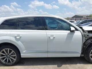2017 Audi Q7 Premium Plus with VIN WA1LHAF79HD037532, listed as a IAAI auction lot 42549373 with 50,076 mi miles and . Bid and sale history available at DreamBid. Image 14.