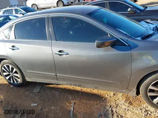 2018 Nissan Altima 2.5 SL with VIN 1N4AL3AP1JC270966, listed as a IAAI auction lot 41331808 with 130,846 mi miles. Bid and sale history available at carsss.com. Image 13.