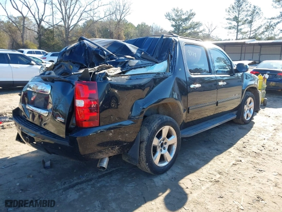 2012 Chevrolet Suburban LT with VIN 1GNSCJE06CR328478, listed as a IAAI auction lot 41339274 with 339,974 mi miles. Bid and sale history available at carsss.com. Image 4.