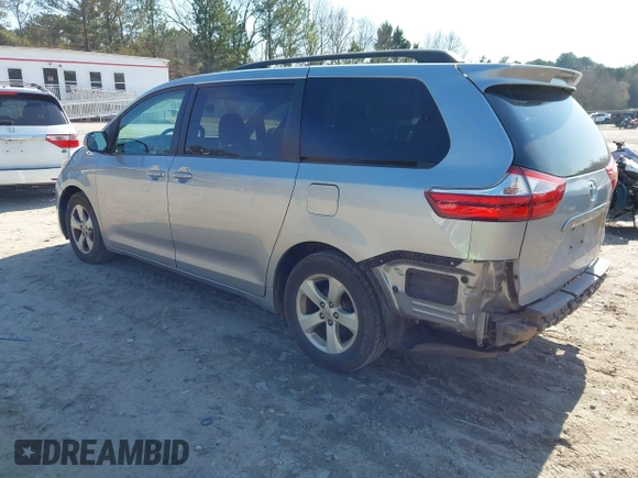 2015 Toyota Sienna LE AAS with VIN 5TDKK3DC4FS557542, listed as a IAAI auction lot 41756997 with 256,000 mi miles. Bid and sale history available at carsss.com. Image 3.