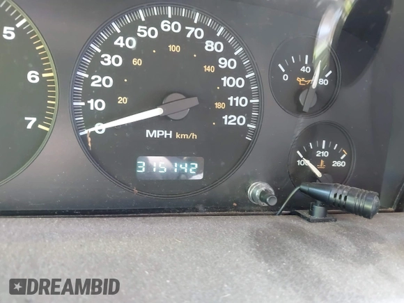 1999 Jeep Grand Cherokee Limited with VIN 1J4G268S1XC700940, listed as a IAAI auction lot 42328781 with 315,142 mi miles and . Bid and sale history available at DreamBid. Image 7.