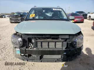 2025 Hyundai Venue SEL z VIN KMHRC8A33SU354673, wystawiony jako Copart lot #47488185 z przebiegiem 3 845 mil mil oraz Szkoda całkowita • Salvage title. Historia ofert i sprzedaży dostępna na DreamBid. Obrazek 5.