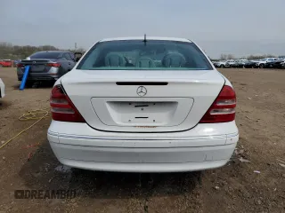 2001 Mercedes-Benz C 320 z VIN WDBRF64J41F032524, wystawiony jako Copart lot #54593195 z przebiegiem 108 126 mil mil oraz Szkoda całkowita • Salvage title. Historia ofert i sprzedaży dostępna na DreamBid. Obrazek 6.