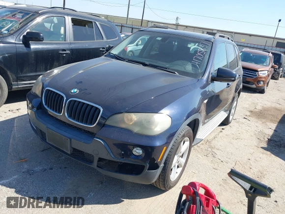 2008 BMW X5 3.0si with VIN 5UXFE43588L025702, listed as a IAAI auction lot 41705837 with 184,296 mi miles. Bid and sale history available at carsss.com. Image 2.