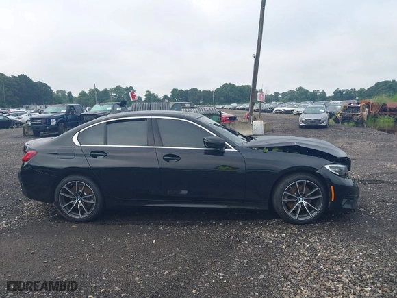 2020 BMW 3 Series 330i xDrive with VIN WBA5R7C05LFH48132, listed as a IAAI auction lot 39887553 with 75,143 mi miles. Bid and sale history available at carsss.com. Image 13.