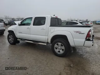2013 Toyota Tacoma with VIN 3TMLU4EN8DM131287, listed as a Copart auction lot 86551044 with 132,499 mi miles and Salvage title. Bid and sale history available at DreamBid. Image 2.