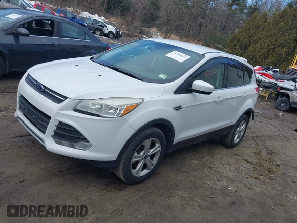 2013 Ford Escape SE with VIN 1FMCU9GX9DUD71905, listed as a IAAI auction lot 41768127 with 48,183 mi miles. Bid and sale history available at carsss.com. Image 2.
